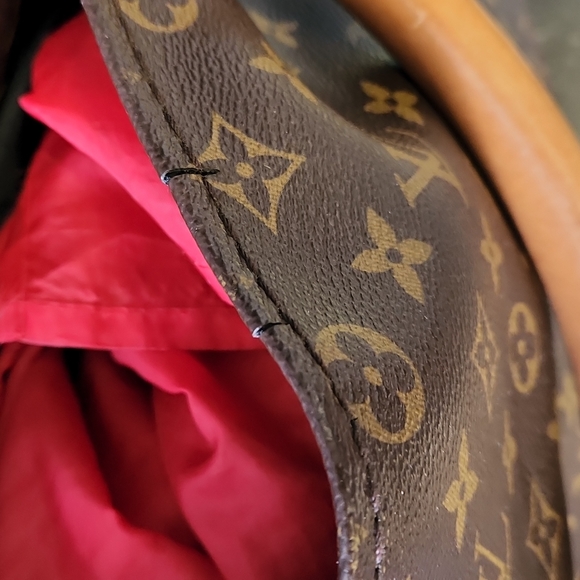 Authentic Louis Vuitton Artsy MM Monogram Empreinte Leather Handbag - Picture 6 of 16